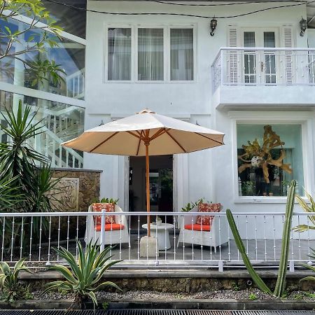 Beach House Canggu - 150M Berawa Beach Dış mekan fotoğraf
