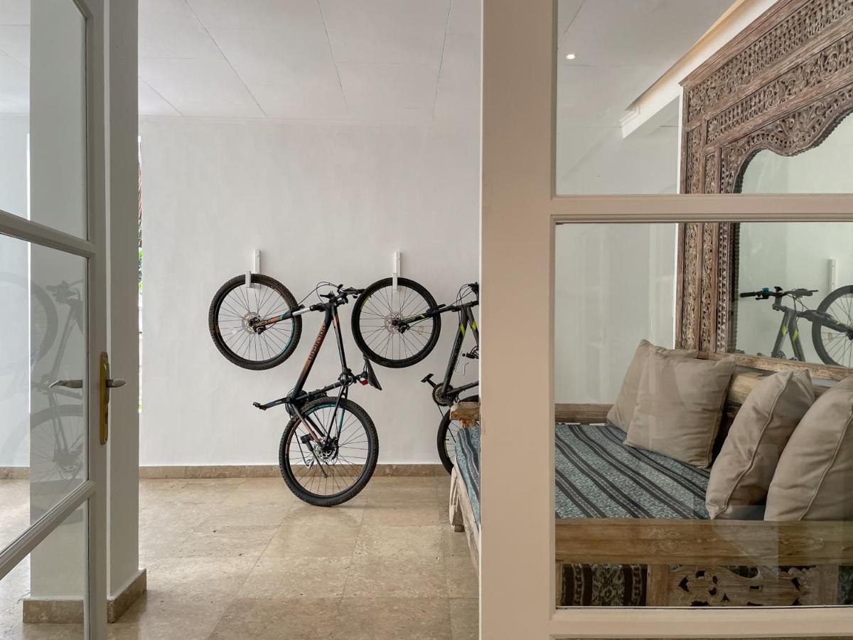 Beach House Canggu - 150M Berawa Beach Dış mekan fotoğraf